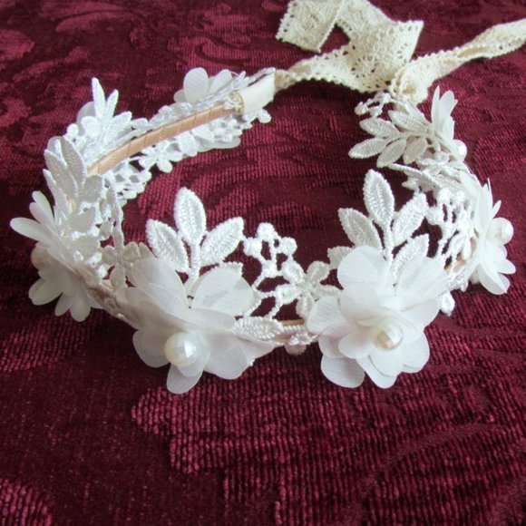 FLOWER GIRL WEDDING HEADBAND, TODDLER BIRTHDAY PARTY, WHITE LACE w RIBBONS, EUC - Picture 2 of 6
